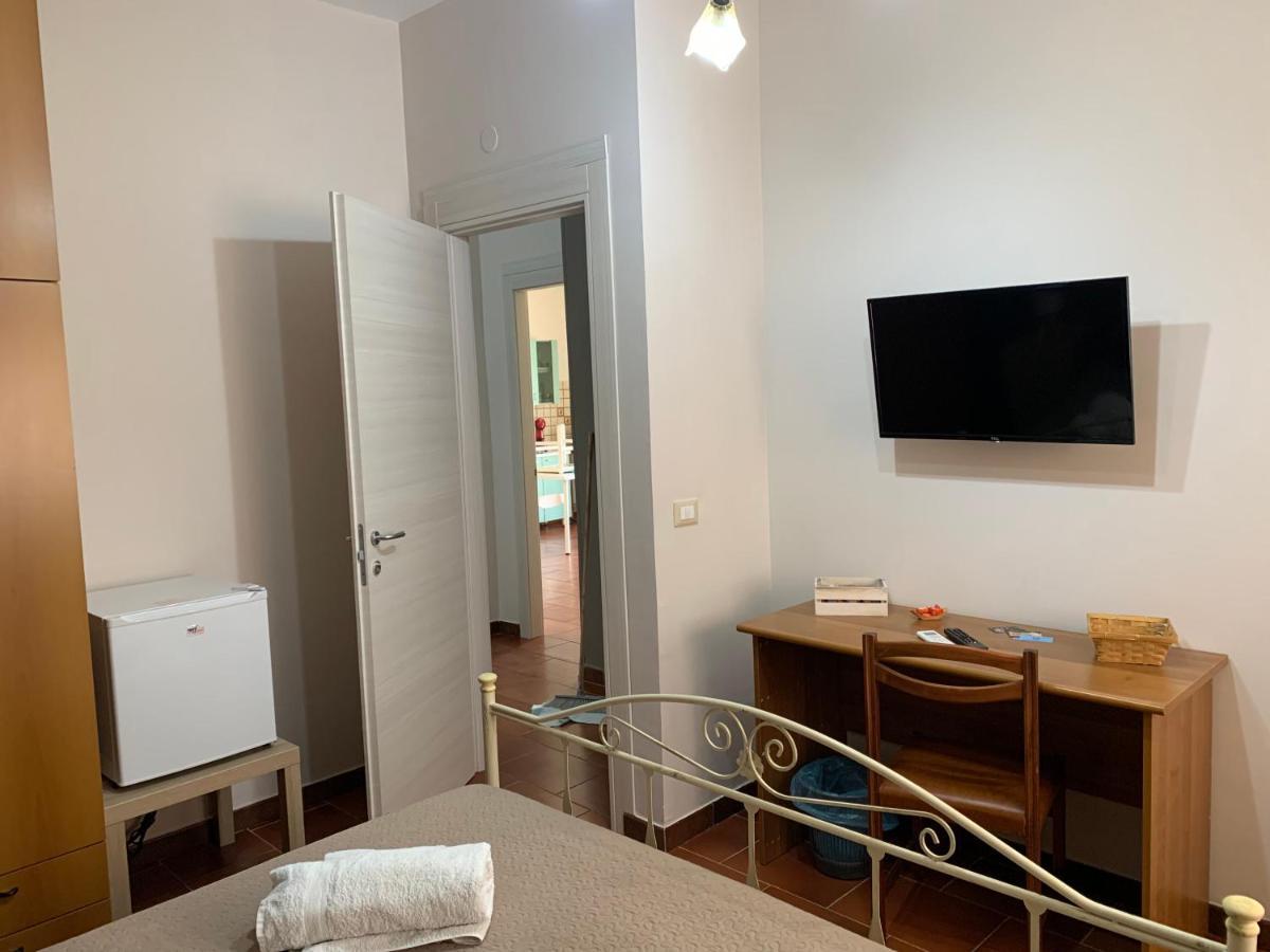 Cas'Ilenia Lido Azzurro Apartment ปอร์โต เอมเปโดเกล ภายนอก รูปภาพ