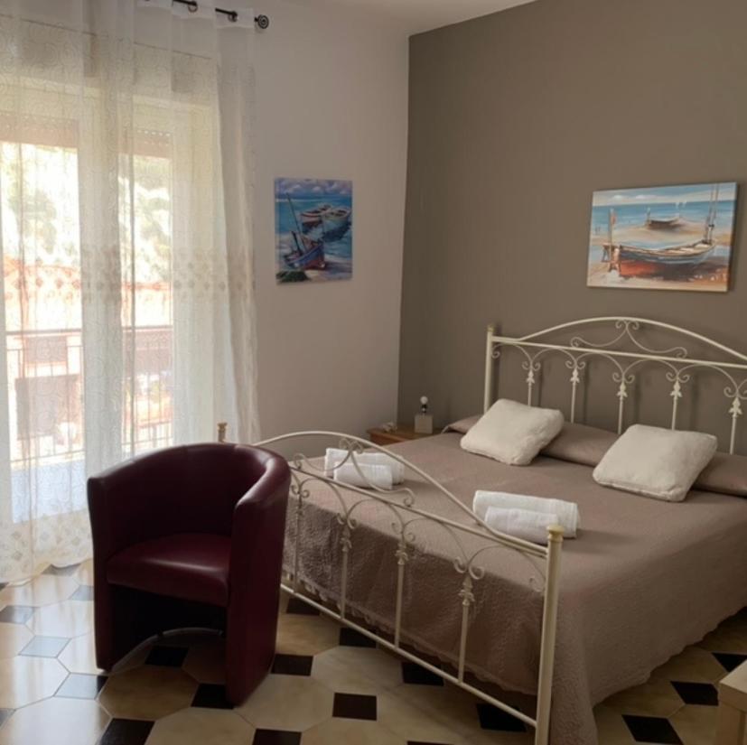 Cas'Ilenia Lido Azzurro Apartment ปอร์โต เอมเปโดเกล ภายนอก รูปภาพ